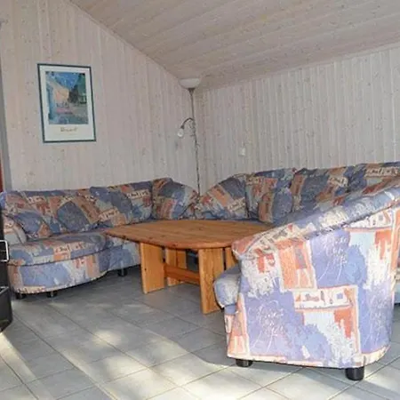 Holiday home Mirow In *